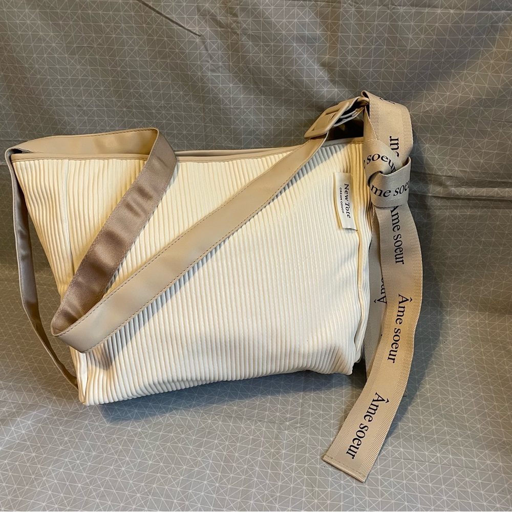 NWOT‎ Cream Couch New Tote in Ribbed Eggshell